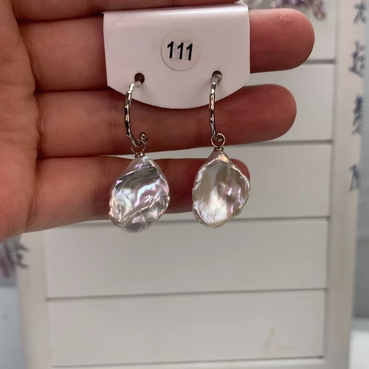 无非金属巴洛克花瓣耳饰