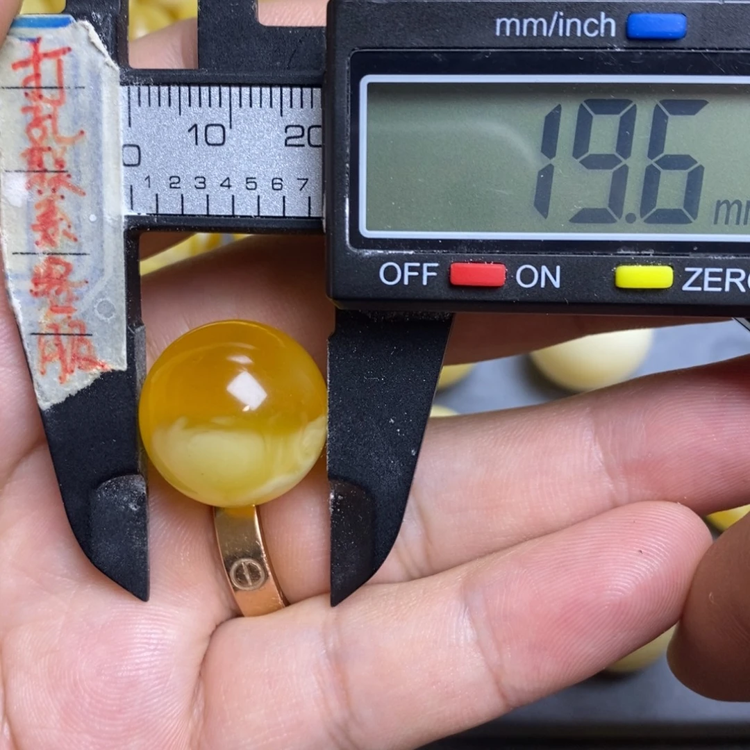 琥珀未镶嵌裸石19.6微气泡圆珠默认直发
