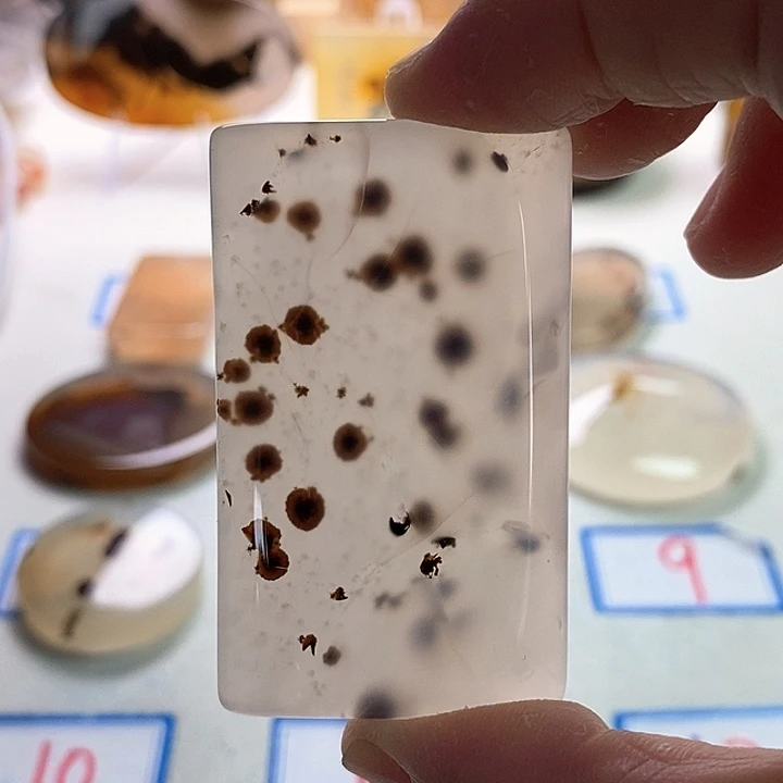 玛瑙/玉髓未镶嵌珠宝半成品