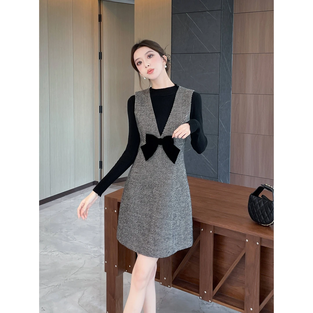 KiKi严选：12611-CP家欧货南油秋冬打底衫背心裙名媛两件套装