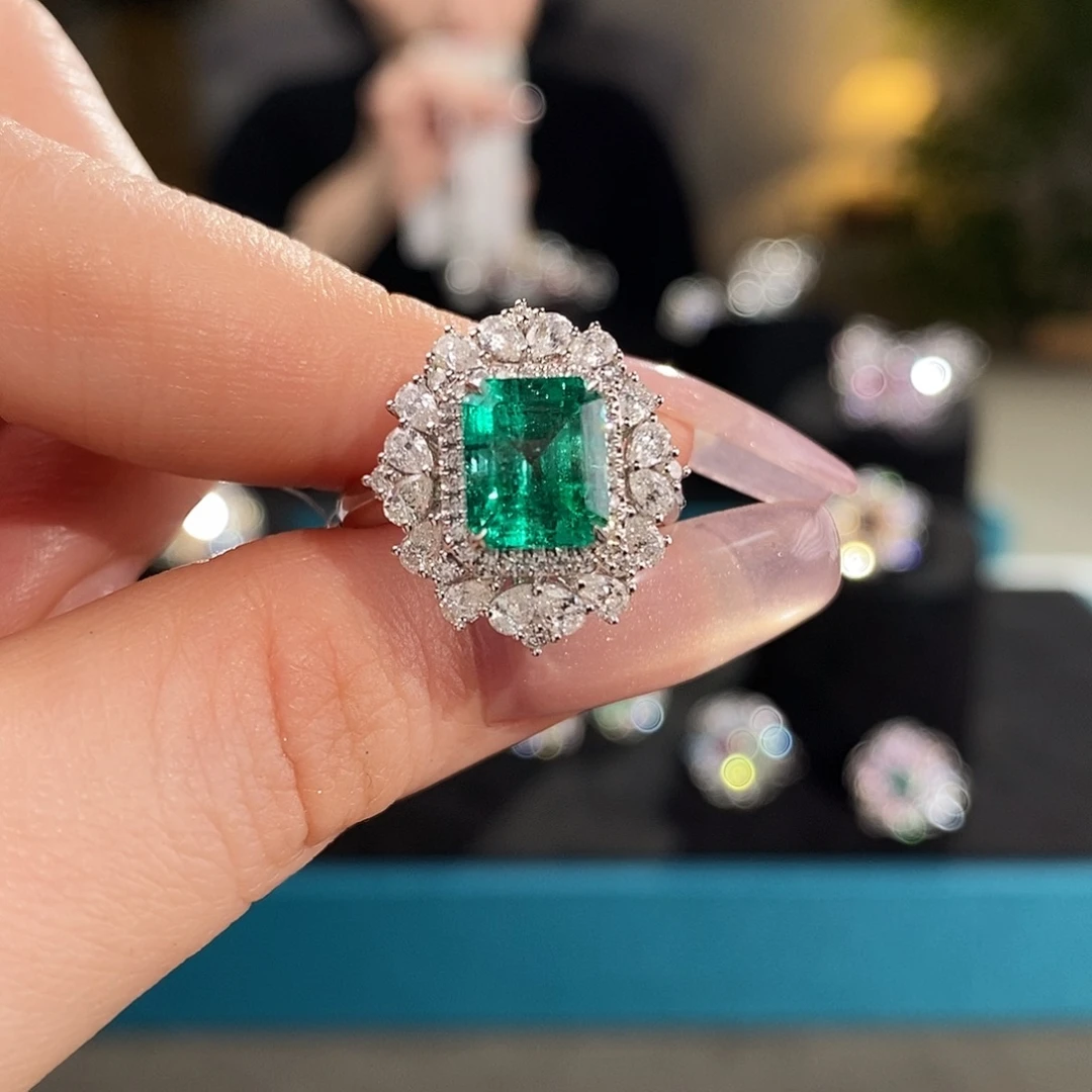 祖母绿18K金镶嵌戒指2.5ct