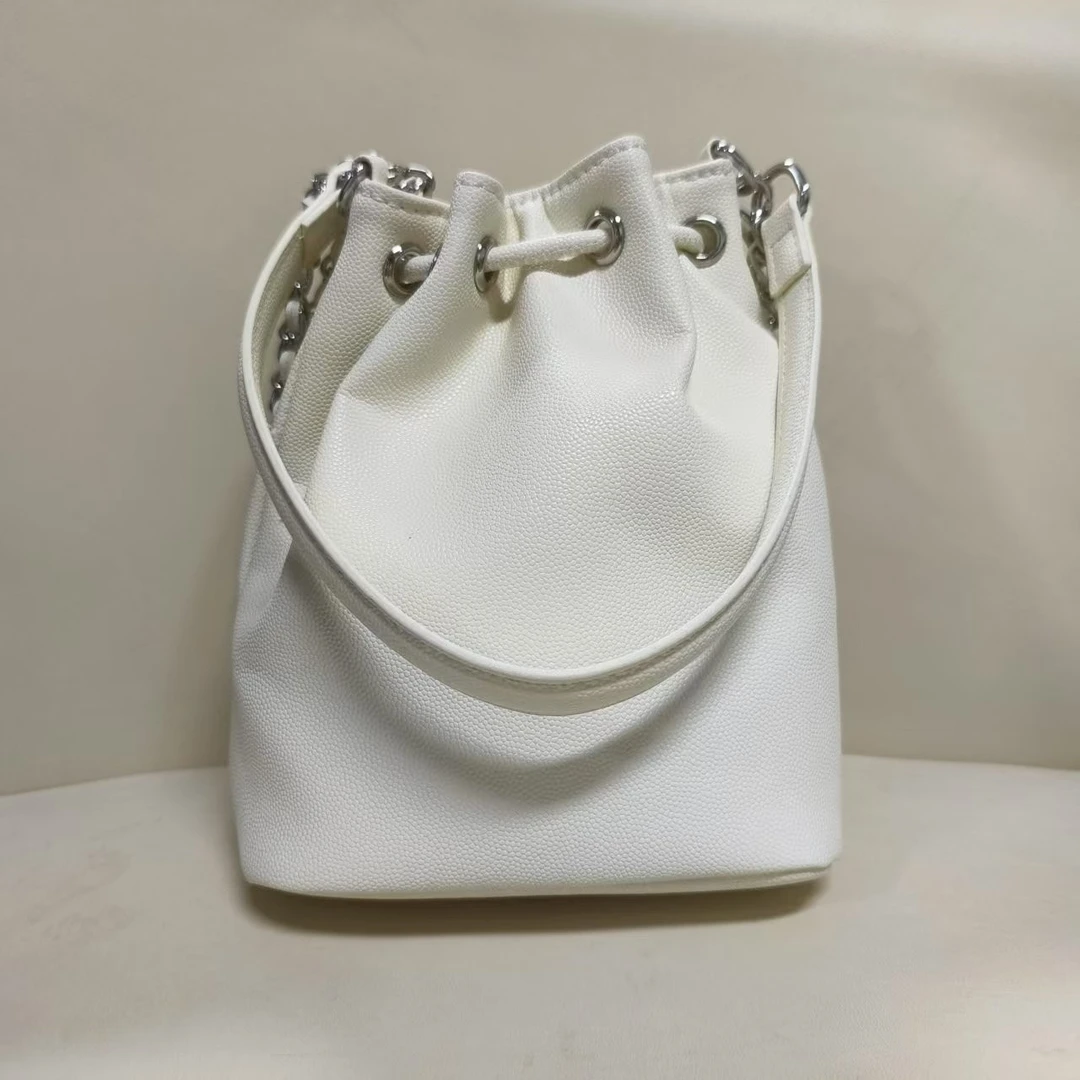 潮流真皮新款女包斜跨包水桶 0583 白色