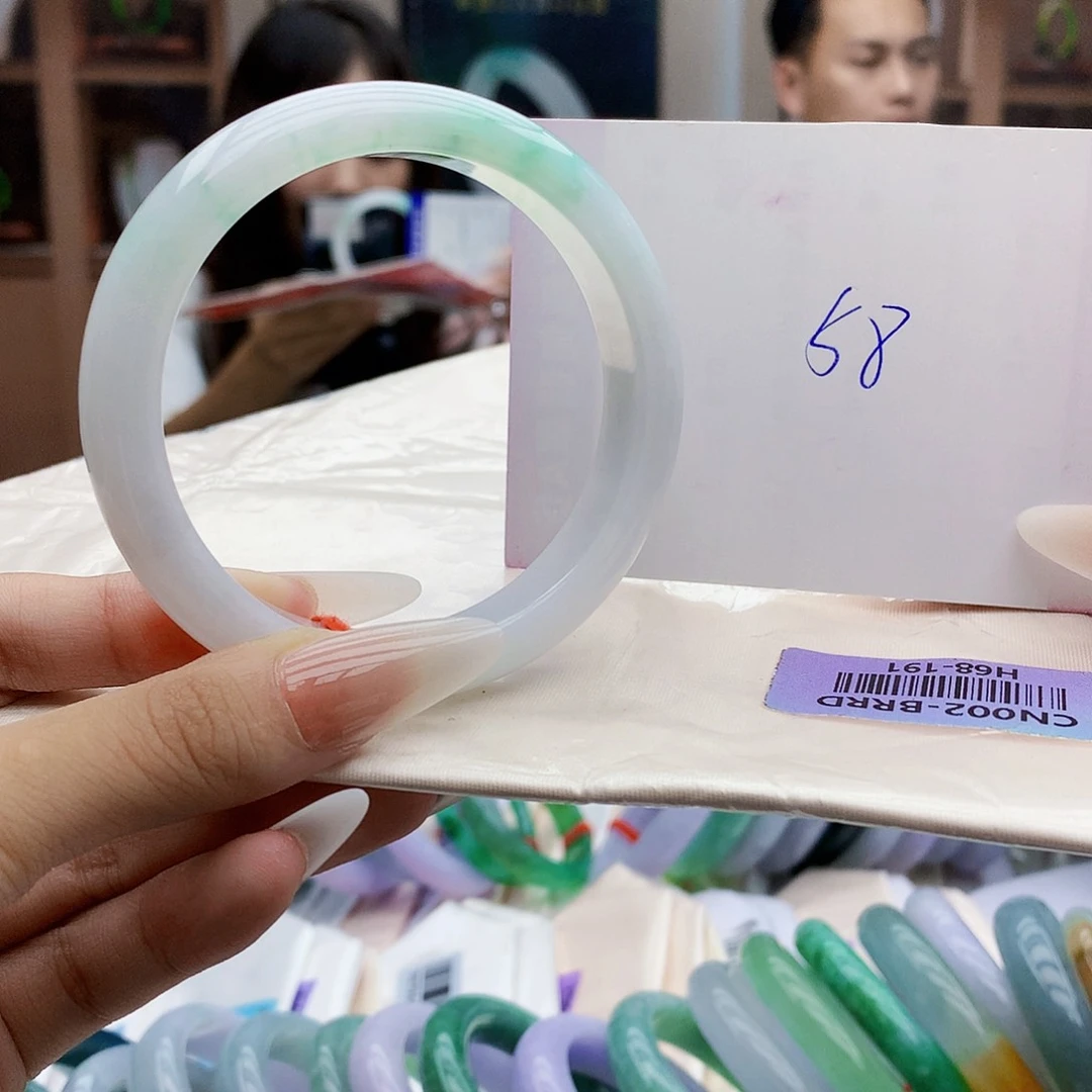 翡翠手镯未镶嵌5567788999