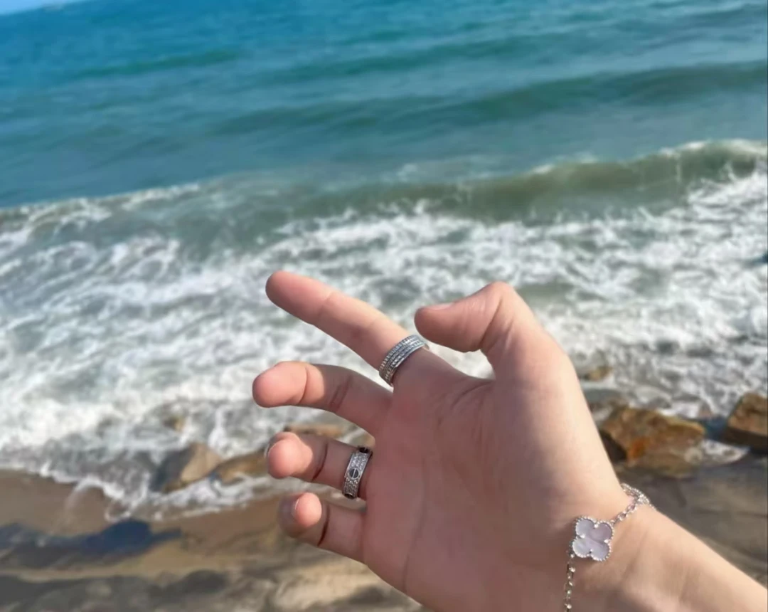 合金陶瓷戒指 E可爱百搭潮流时尚ing