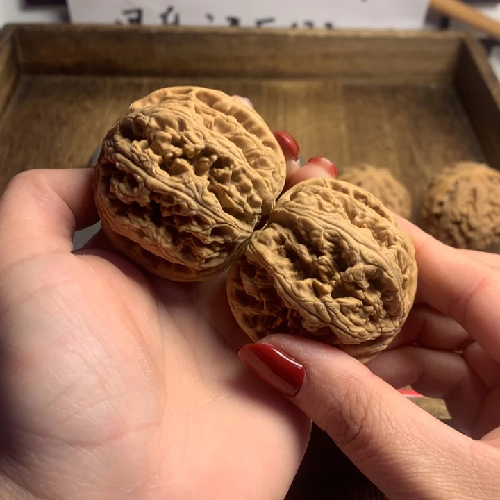 文玩核桃吊坠四**空粗筋