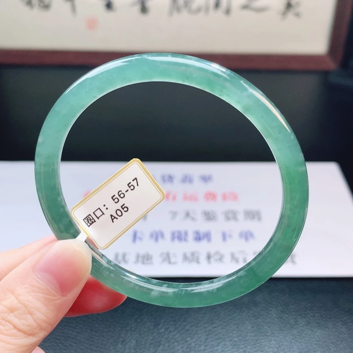 翡翠未镶嵌手镯翡翠手镯127