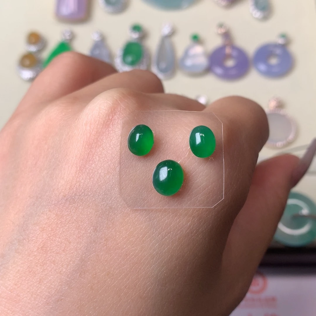 未镶嵌定制翡翠D****s裸玉（镶嵌定制）