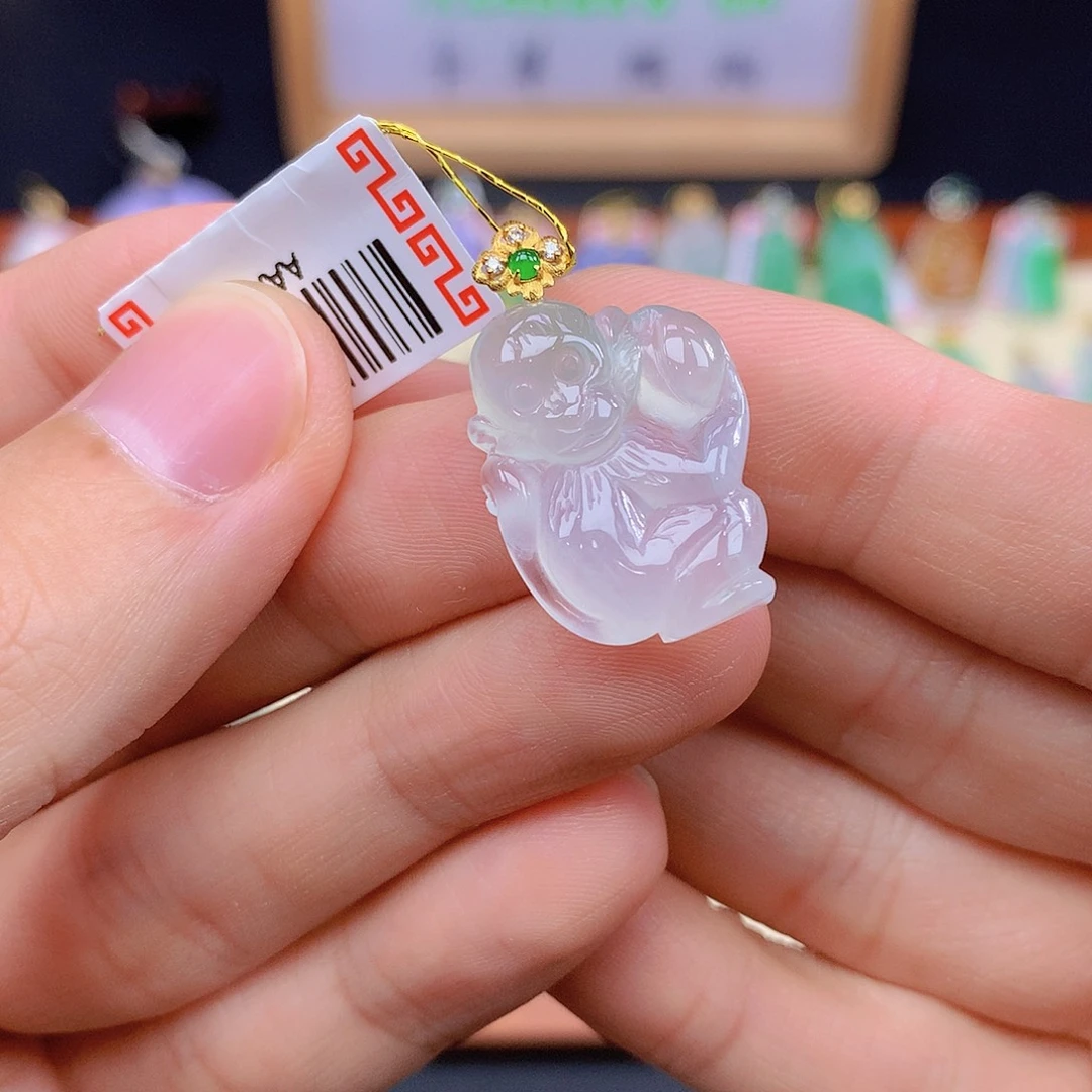 翡翠18K金镶嵌颈饰翡翠