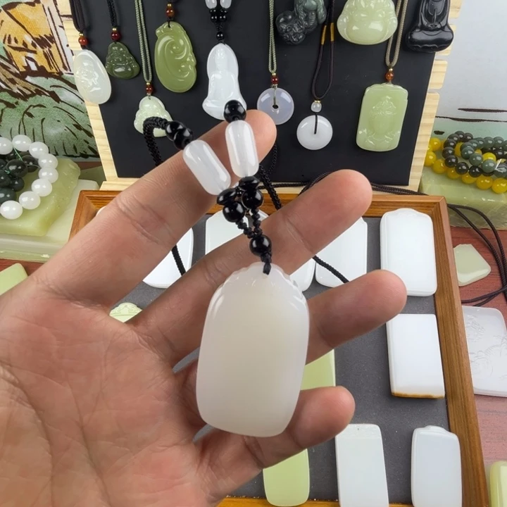 天***海玉平安无事牌白35精品祥云福利