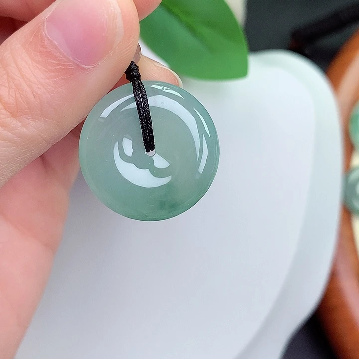 颈饰未镶嵌翡翠24.3-5.4mm