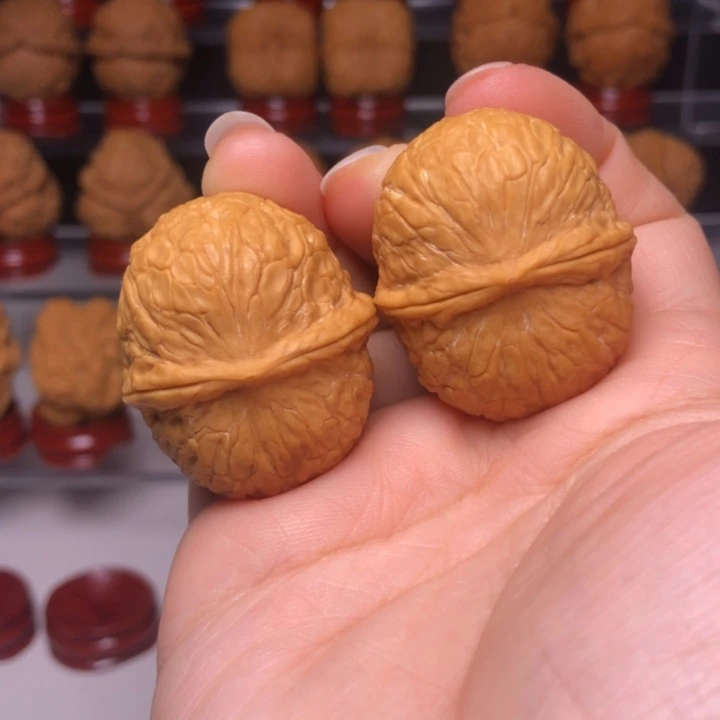 文玩核桃吊坠源****21招财进宝