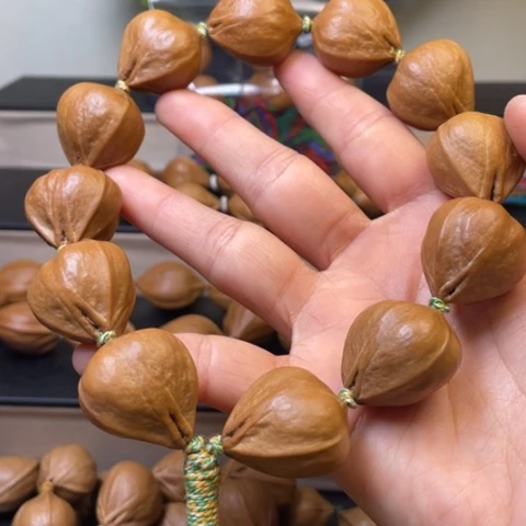 橄榄核雕黑金刚2.4/200橄榄