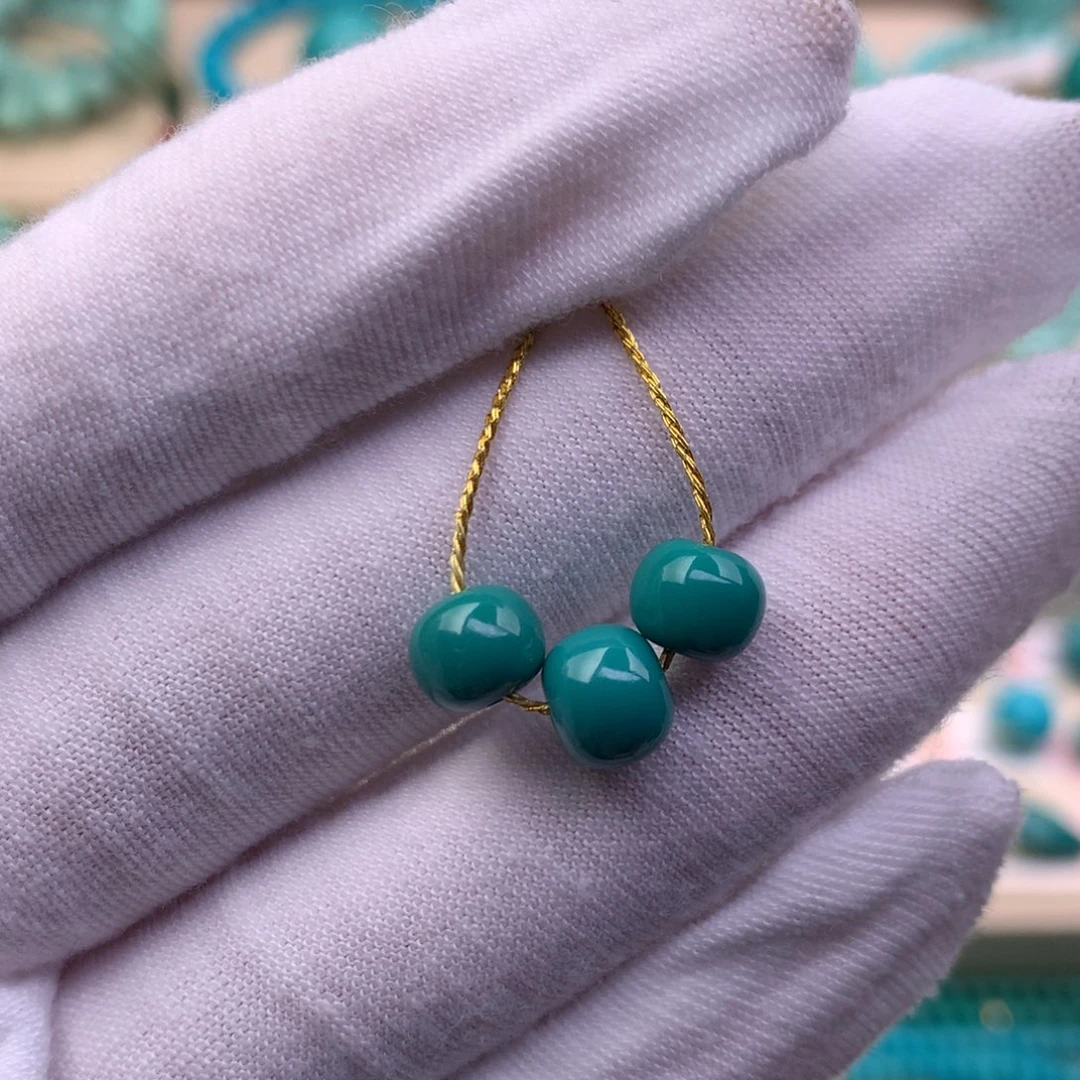 绿松石未镶嵌珠宝奇石