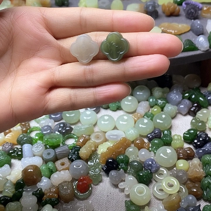 未镶嵌和田玉挂件四叶草莲花98一个多样性发其一