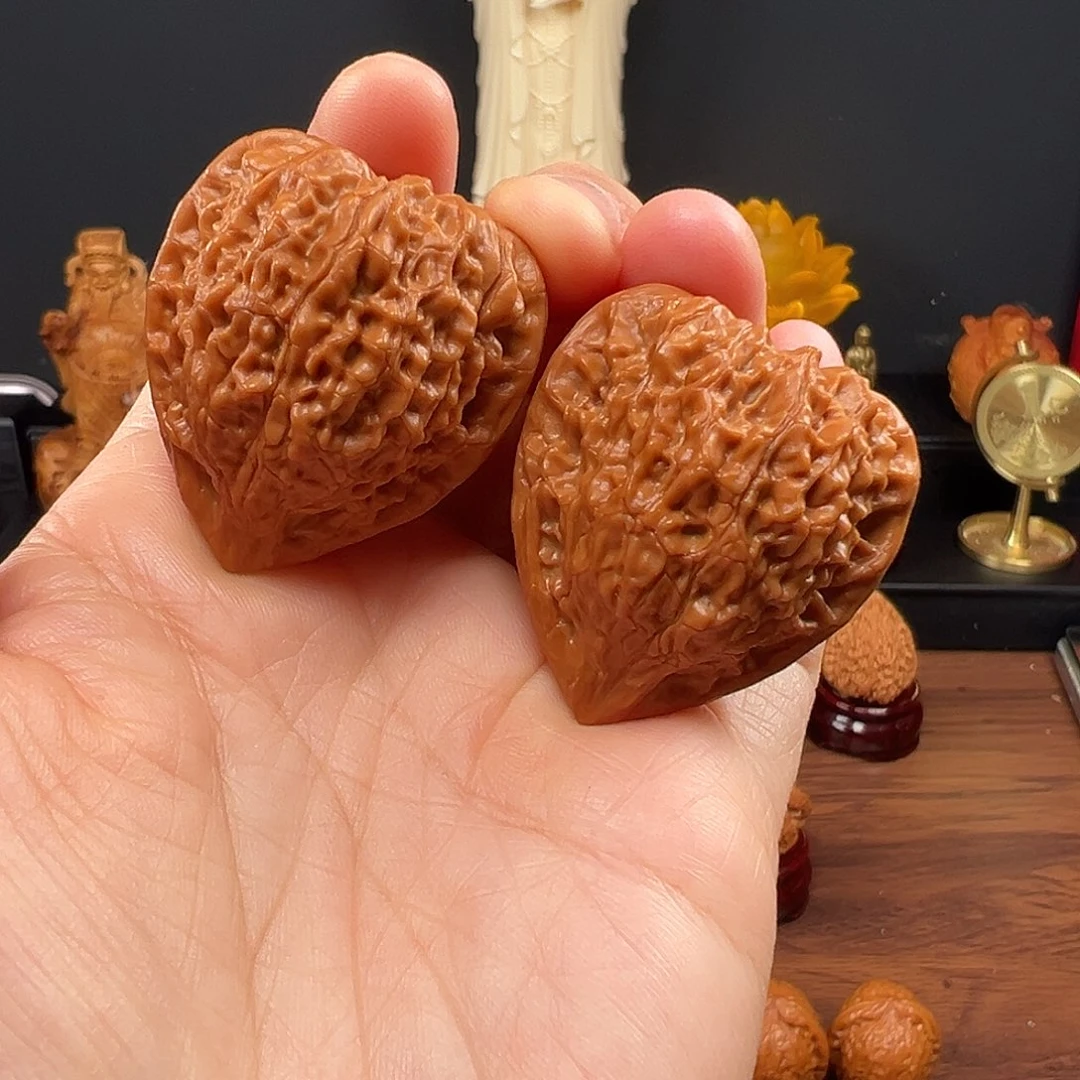 吊坠文玩核桃36蛇王一抹红