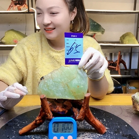 【闪购商品】未镶嵌蛇纹石玉原石无**?