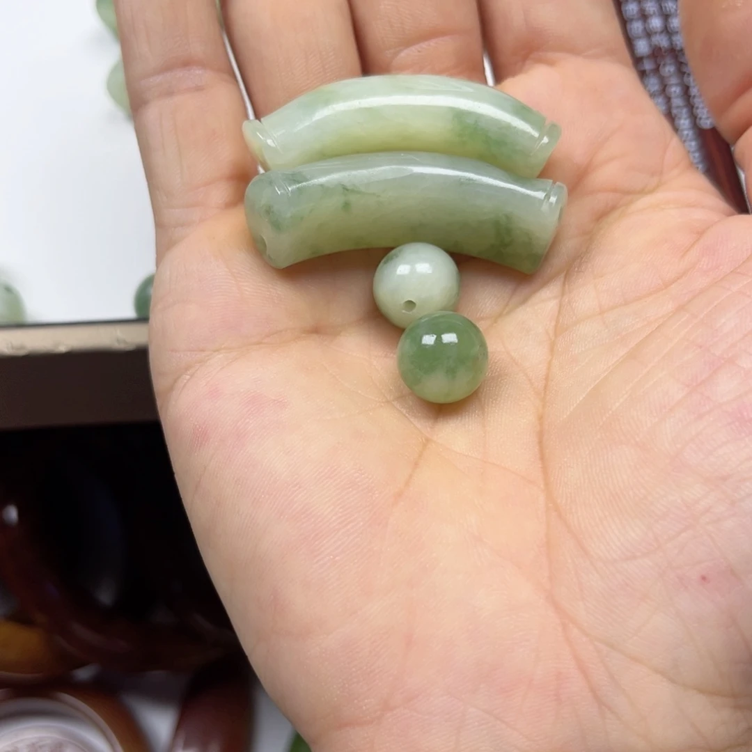 透闪石-蛇纹石玉手镯未镶嵌?*