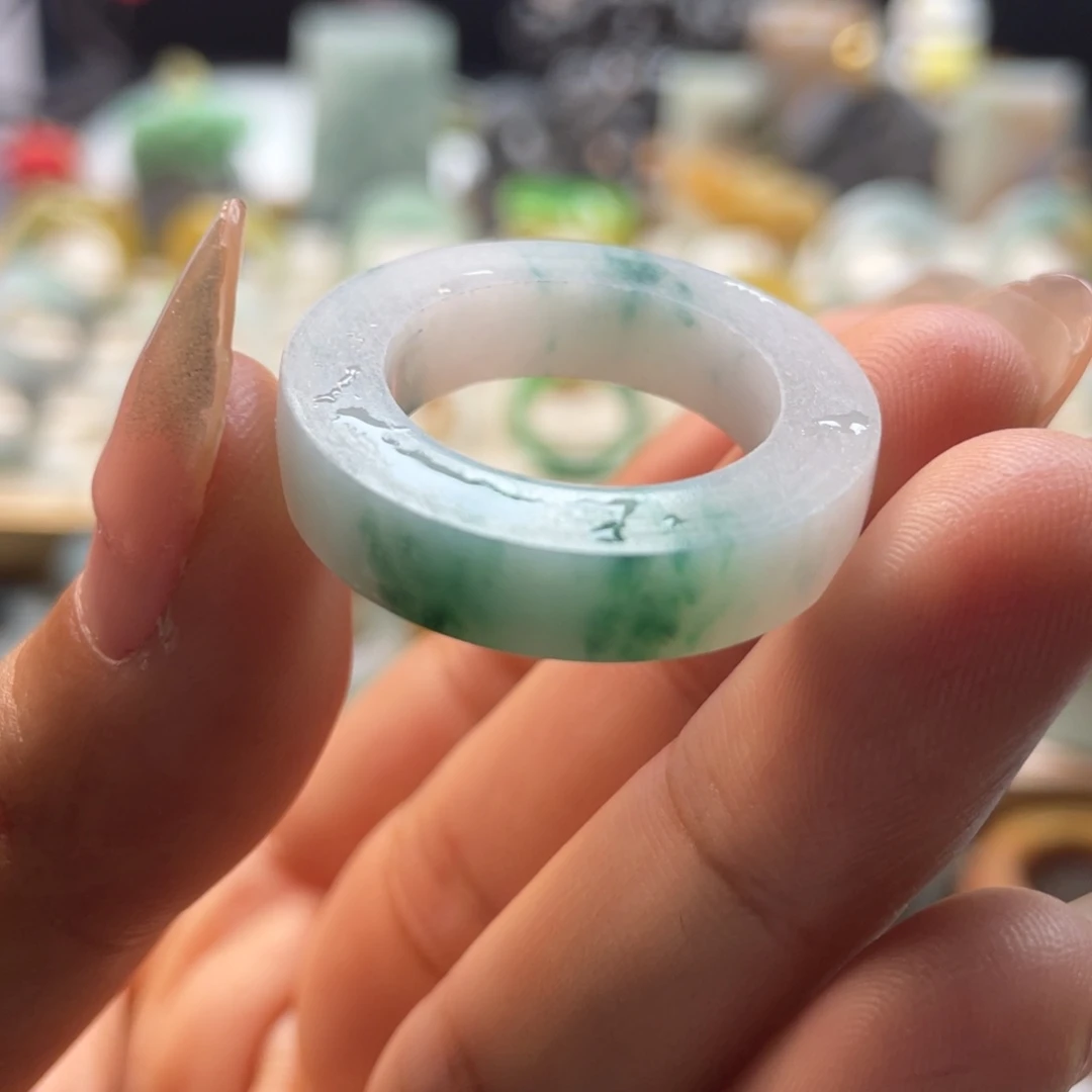 定制翡翠未镶嵌戒指