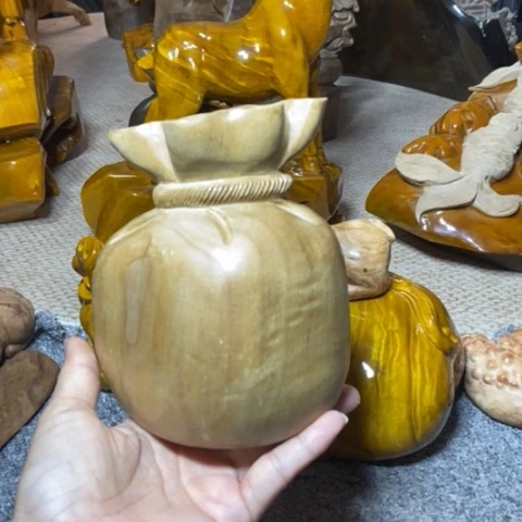 金丝楠代代有福的