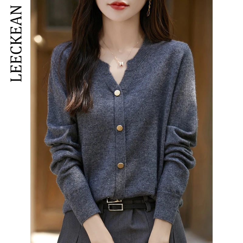 【黎客】春季新款V领针织衫女装上衣轻奢高级感软糯内搭打底衫毛衣