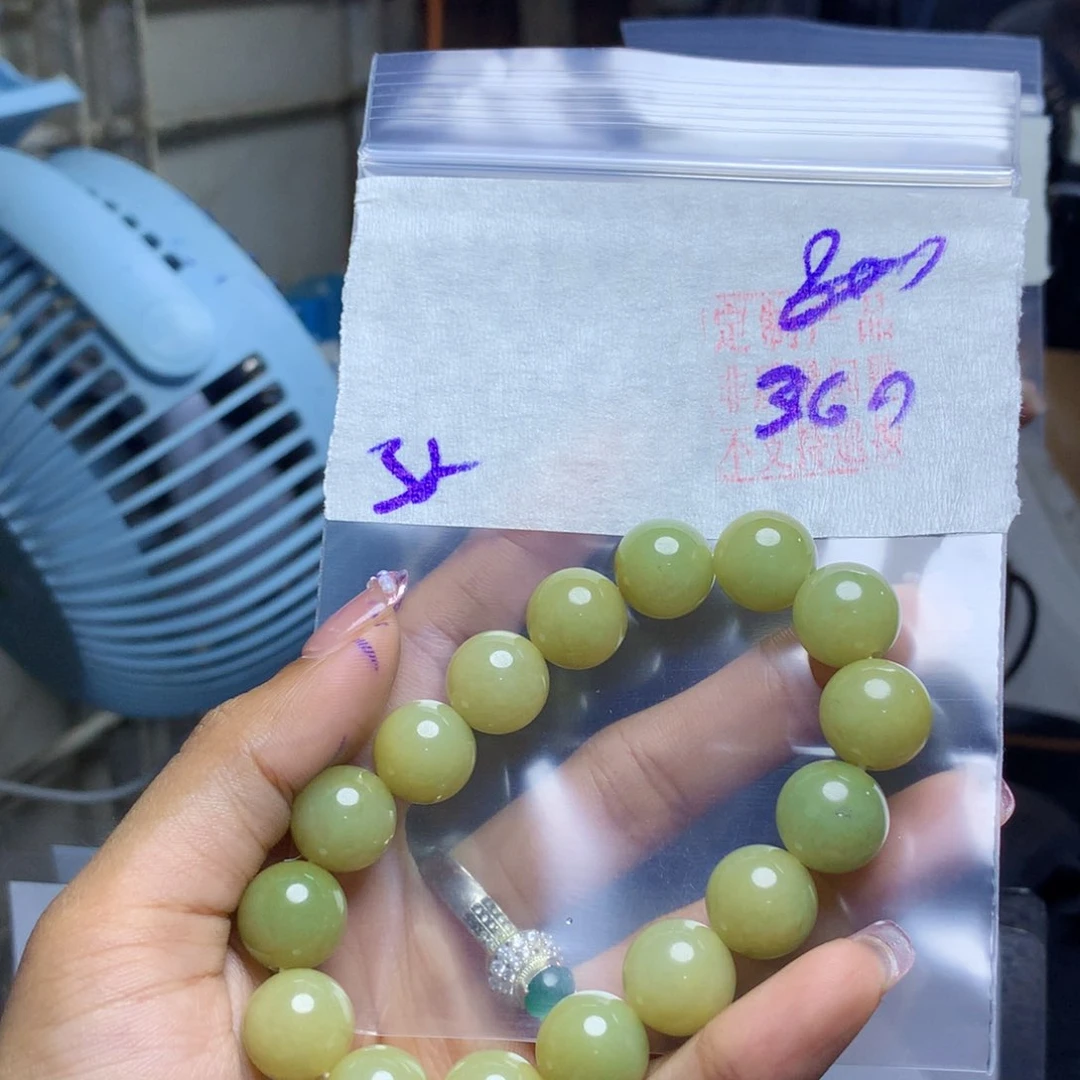 未镶嵌定制翡翠天然缅甸翡翠多样性