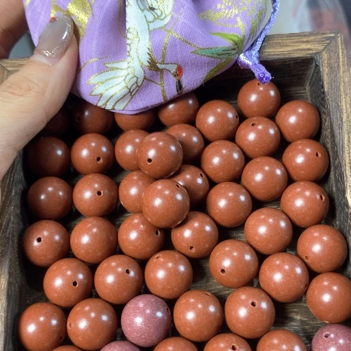 泥塑云曼香1.5合香瑕疵珠香包约90克