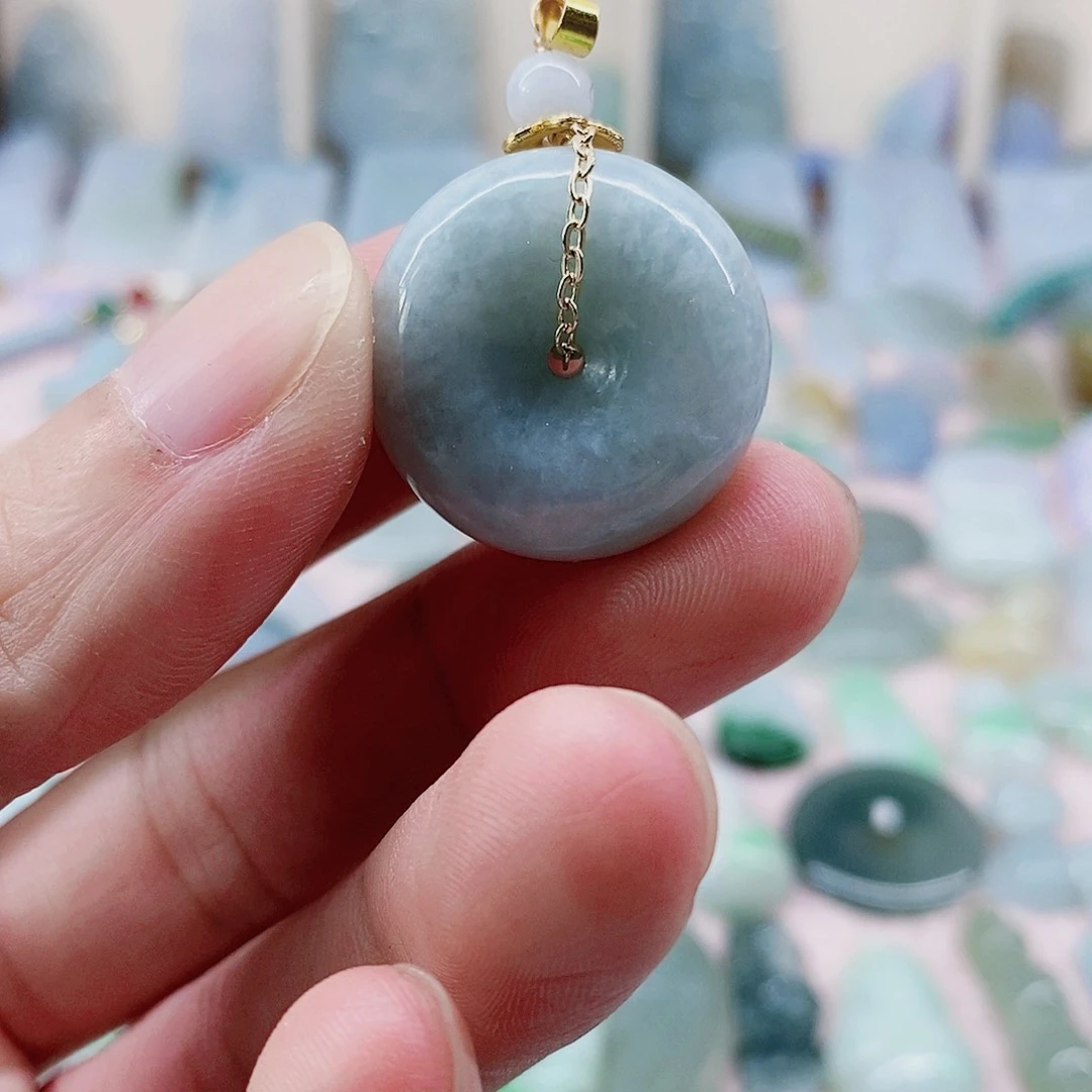 颈饰未镶嵌翡翠天然