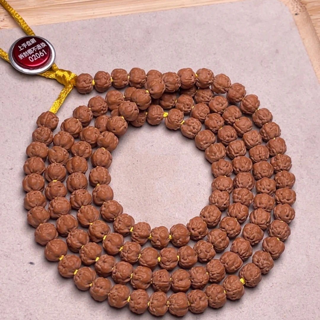 牧***歌手串金刚菩提云端梅朵佛手尺寸6:9左右