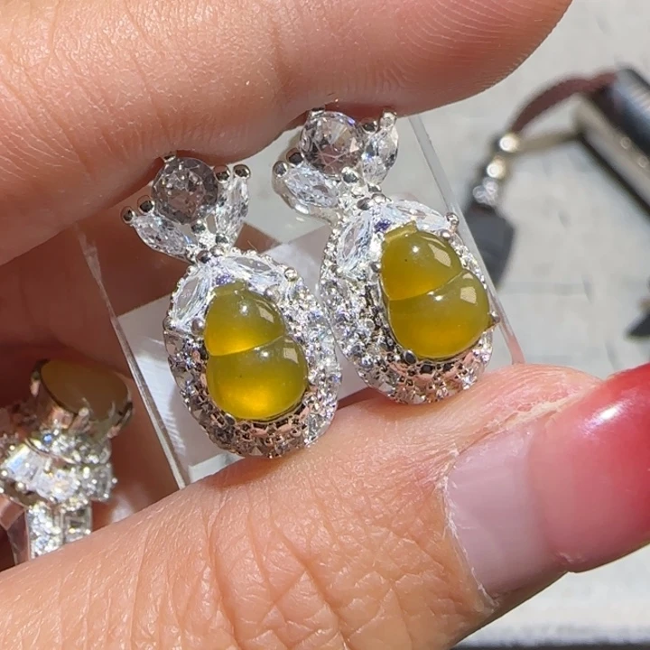 定制翡翠未镶嵌翡翠