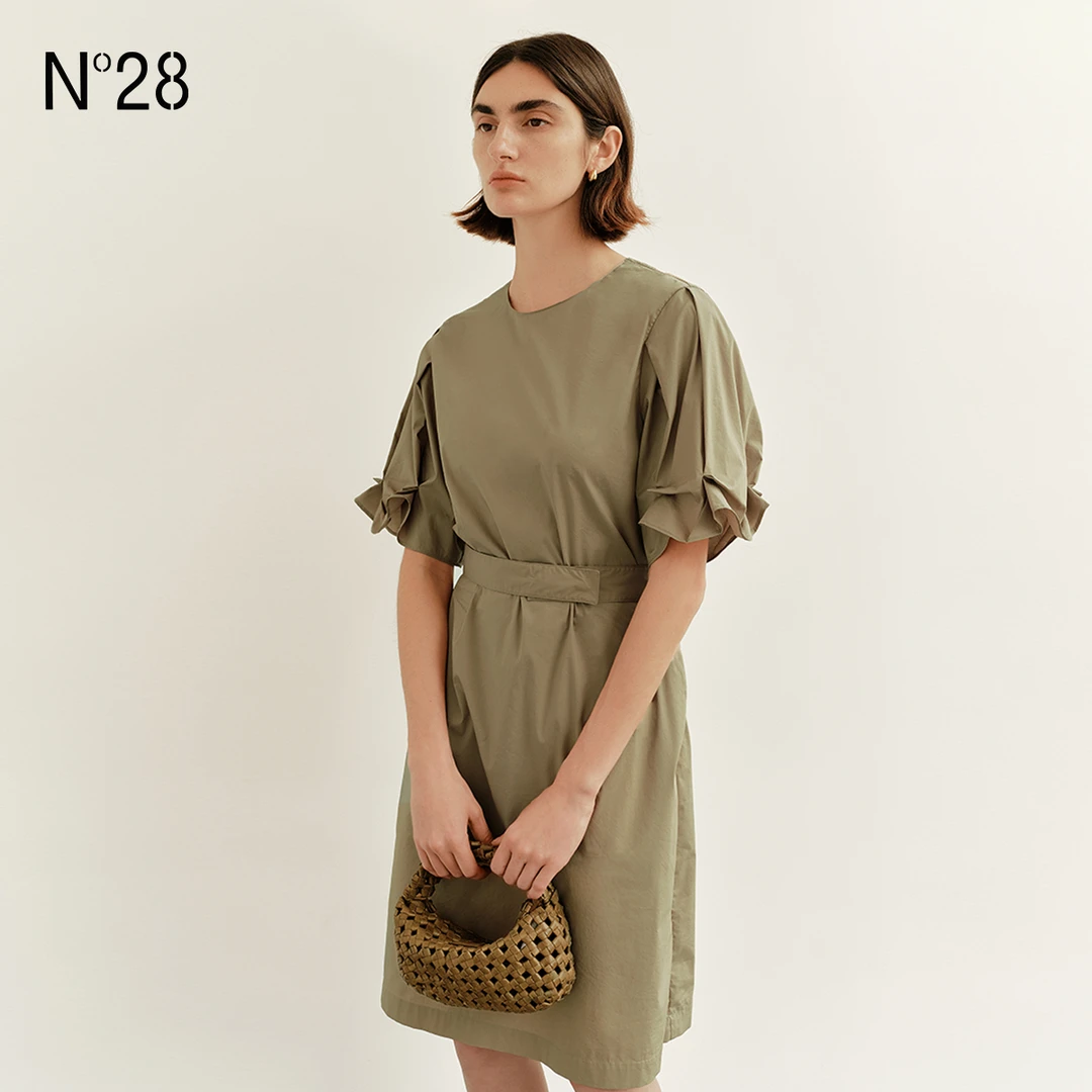 【娜娜】N°28 2025新款垂感气质显瘦系带女士连衣裙885251L588