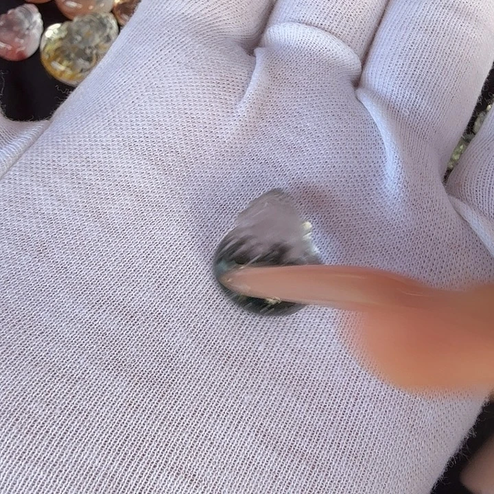 彩***水晶未镶嵌车挂水晶