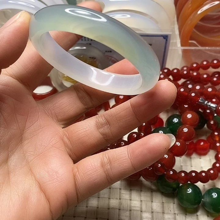 玛瑙/玉髓未镶嵌手镯