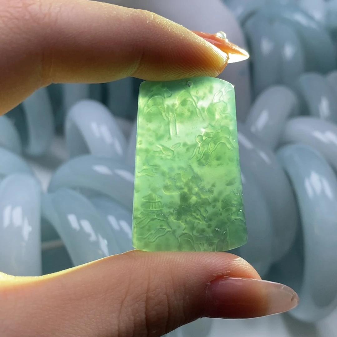 翡翠未镶嵌颈饰翡翠