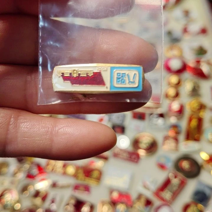 俊***爷爷纪念章爷爷纪念