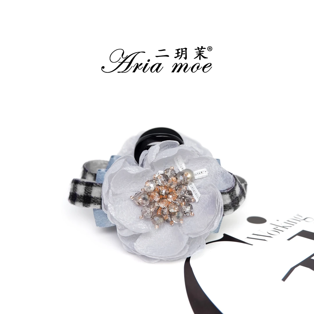 【月茉芍药】原创2025新款重工水晶花朵抓夹轻奢气质鲨鱼夹发夹头饰