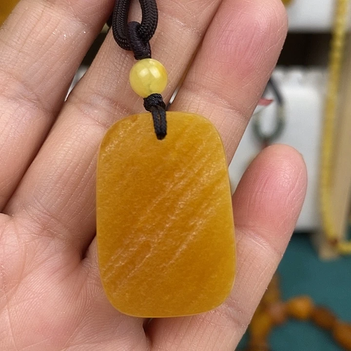 琥珀未镶嵌颈饰吊坠