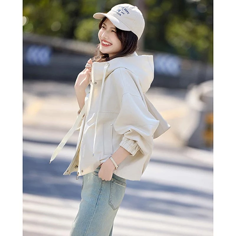 白色短款连帽风衣外套女春秋2025新款春季小个子宽松休闲夹克上衣