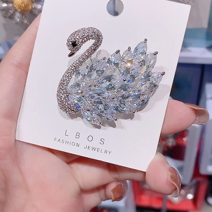 锆石铜合金天鹅胸针 经典款