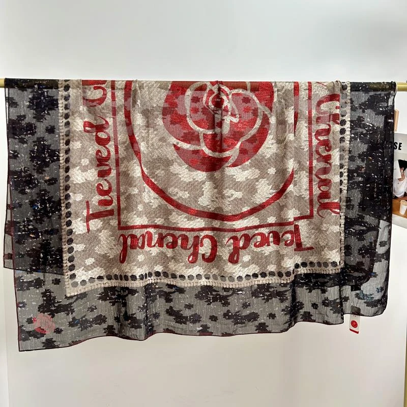 K（绿扣）xys-539【红色山茶花】手工卷边烧花工艺140*140方巾