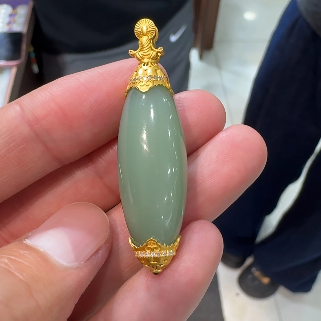 和田玉18K金镶嵌颈饰87淼淼卡45左右