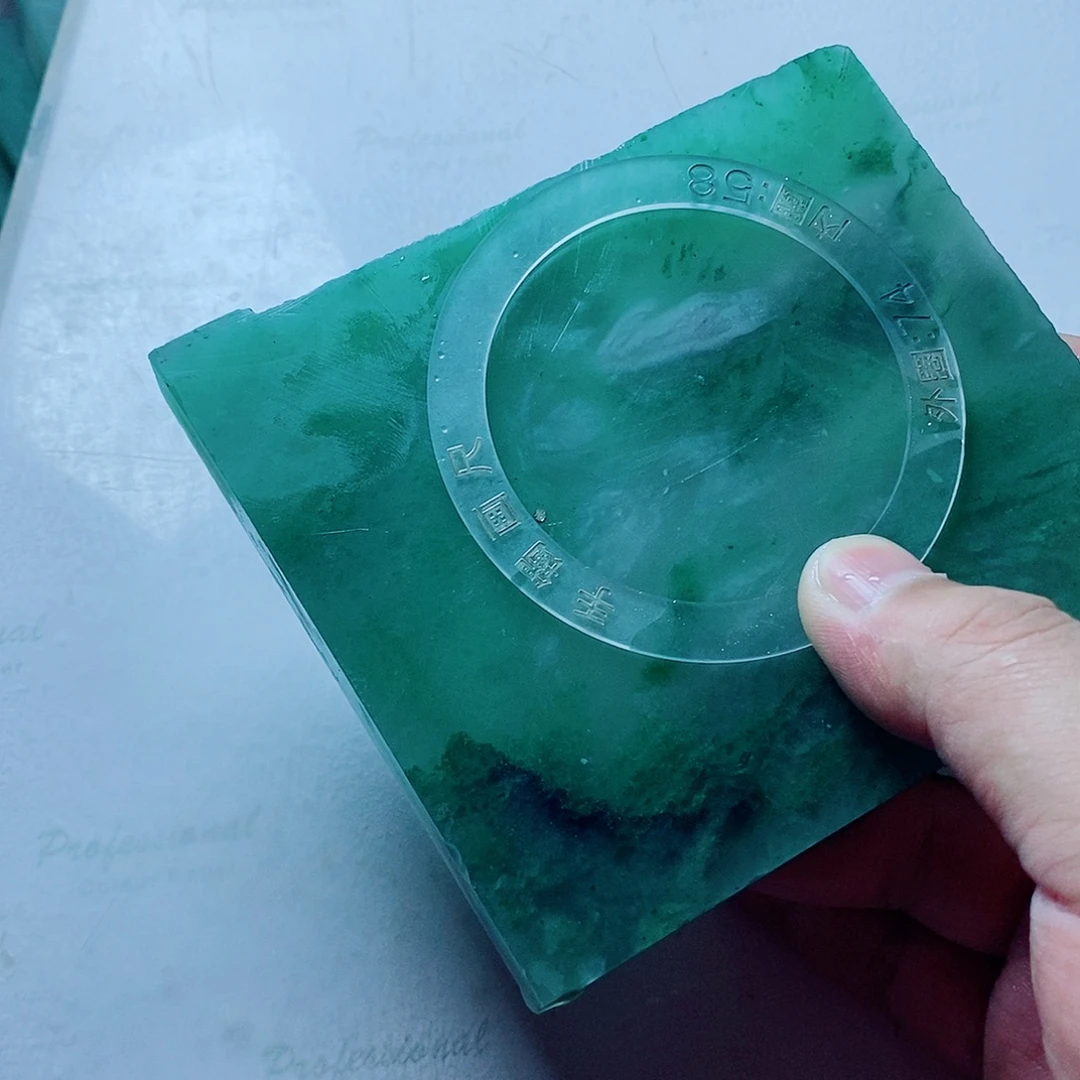 佛***爷定制石英质玉（非洲翠）