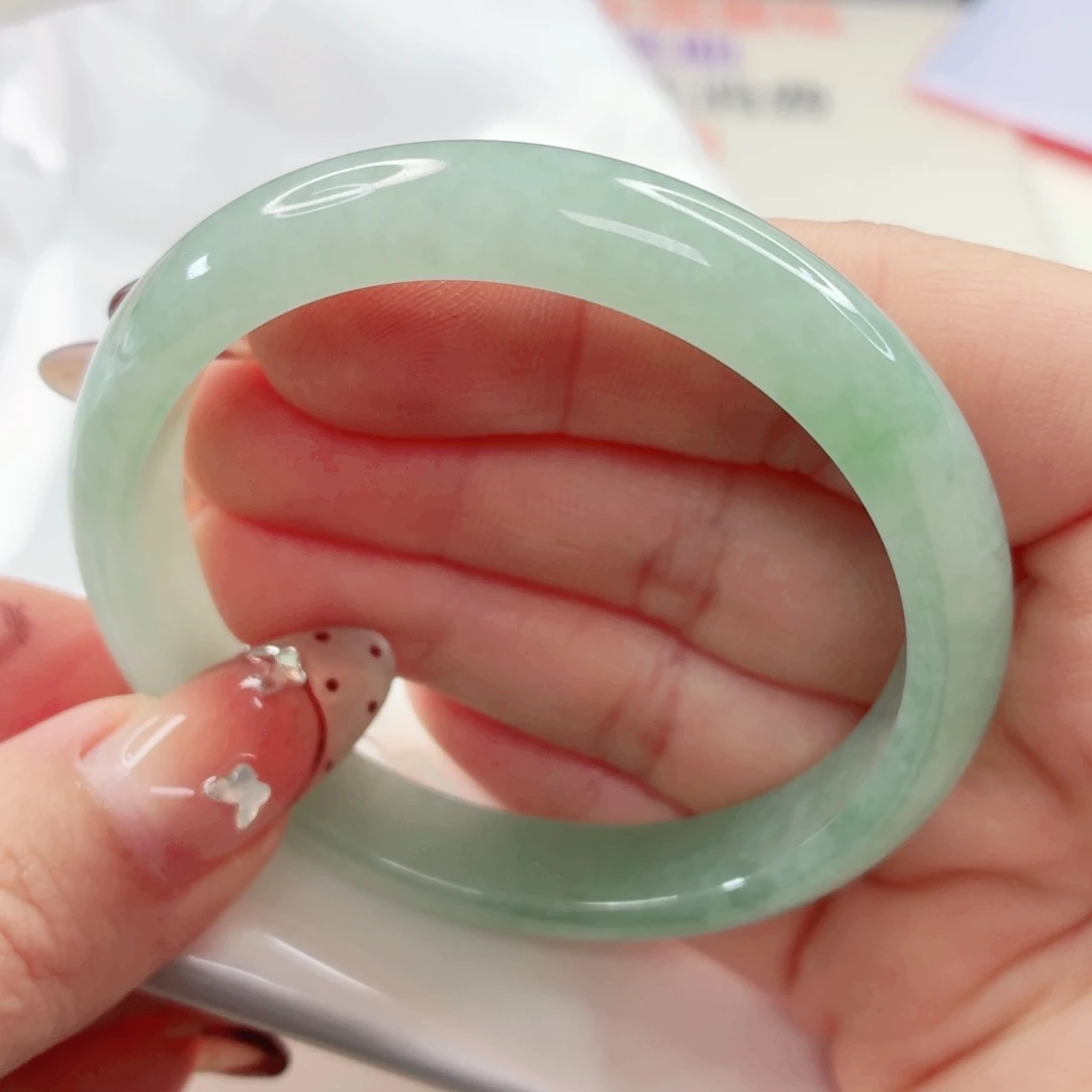 翡翠未镶嵌手镯54x540