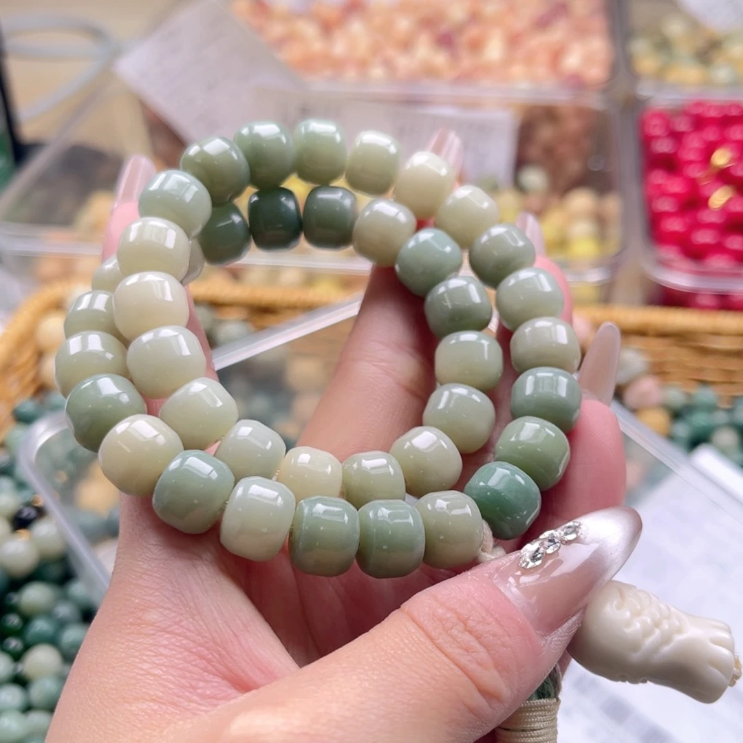 白玉菩提吊坠z11.5mm108颗。阳光玫瑰汉堡