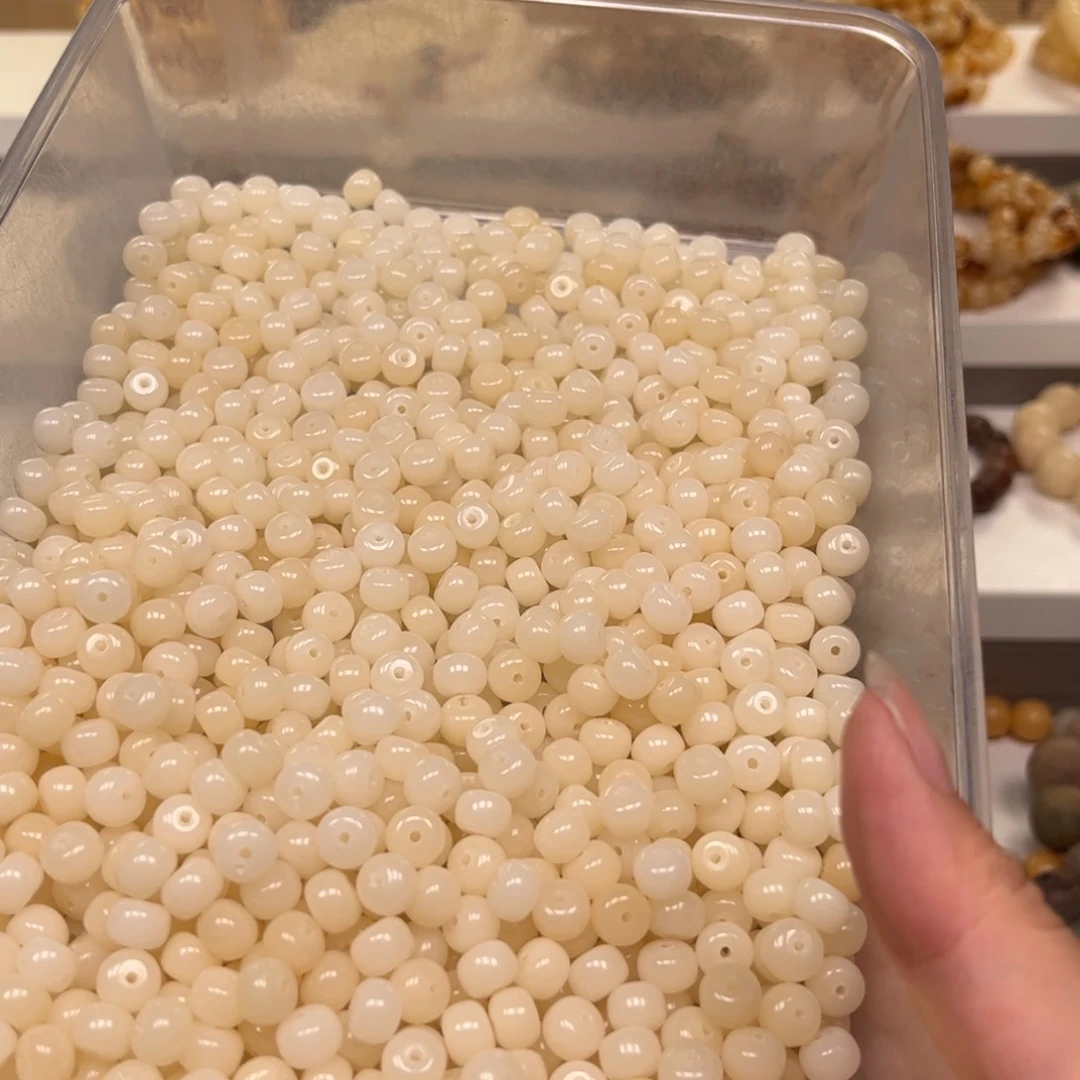 白玉菩提吊坠奶白桶珠原生态110颗