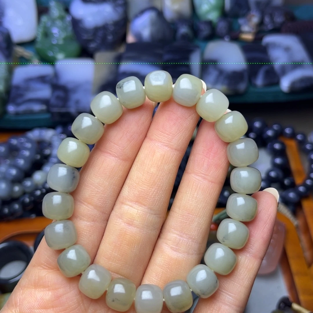 和田玉未镶嵌手串