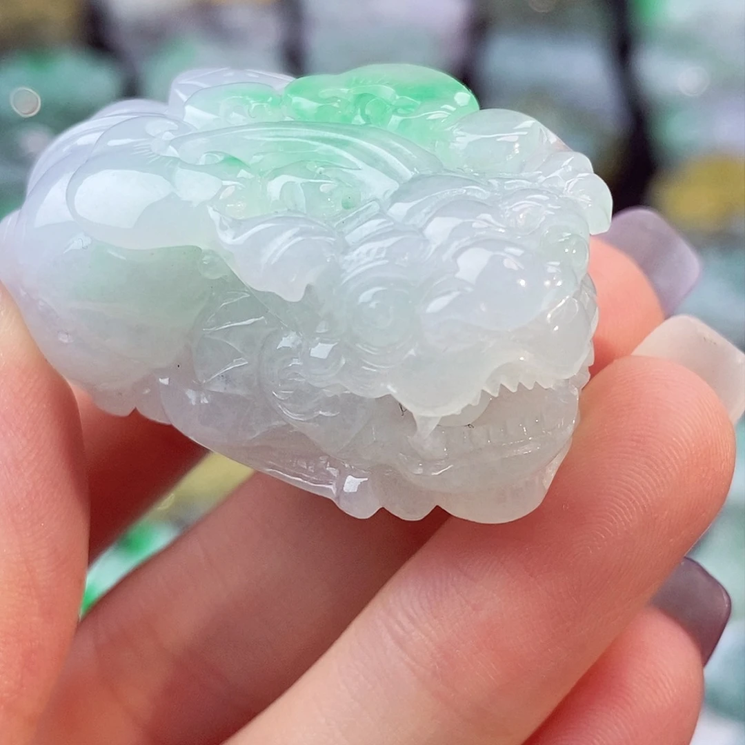 颈饰未镶嵌翡翠天然