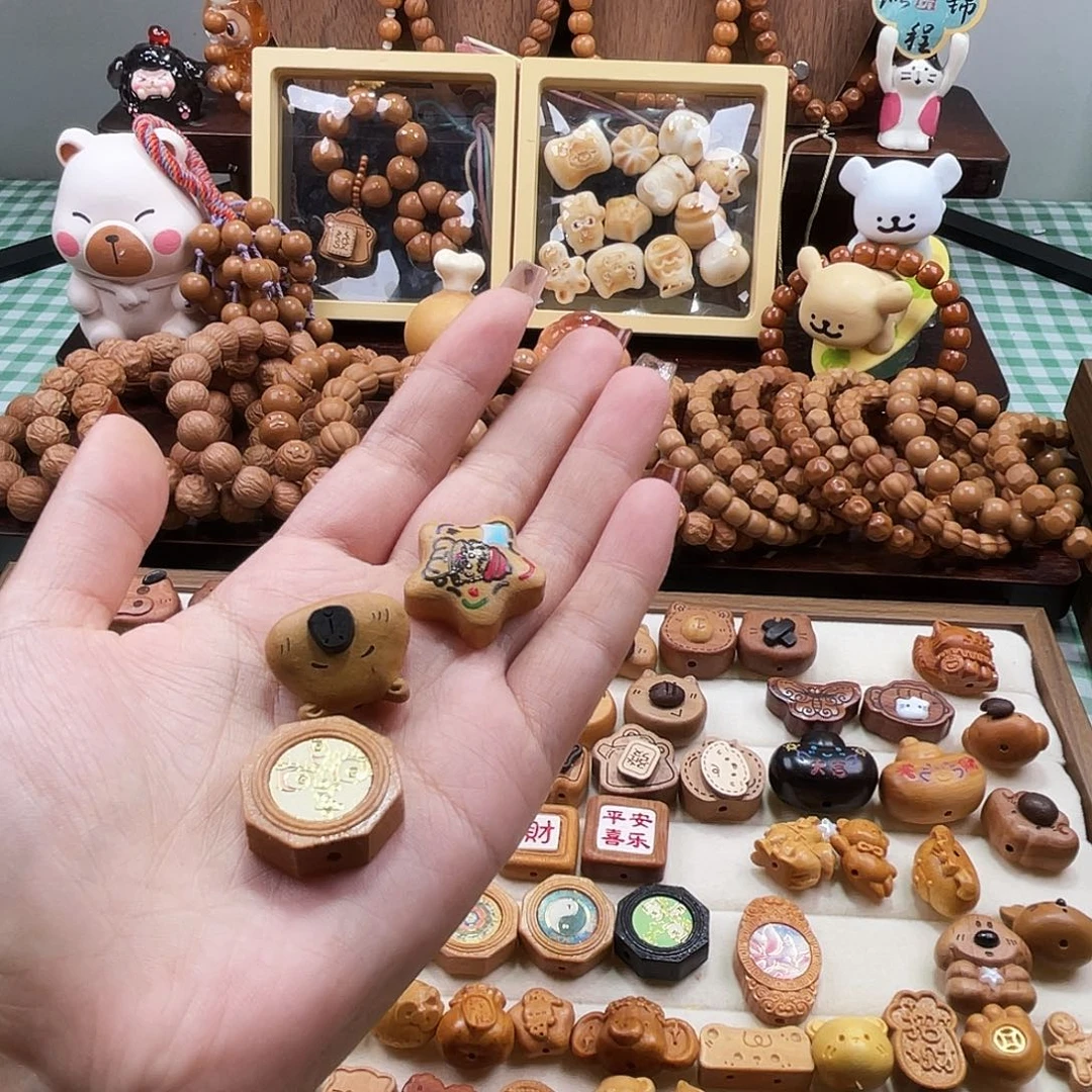 盐****吊坠猴头核桃配饰