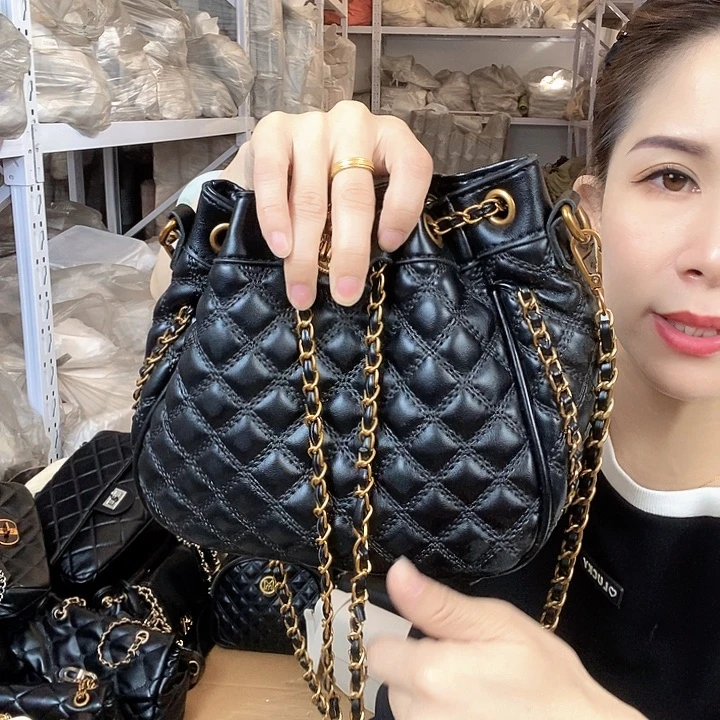 蚕丝小牛剖层皮革PU