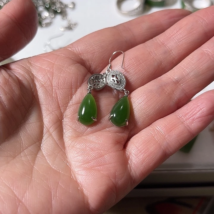 和田玉耳饰银S925镶嵌小****缘