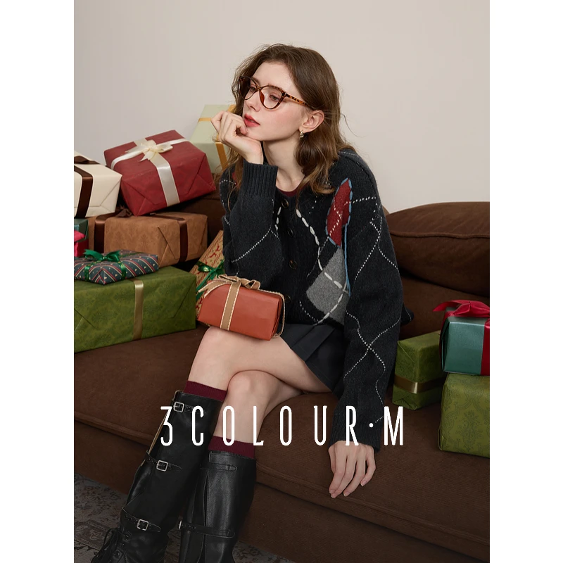 三彩2025春季新款菱格毛衣外套圆领落肩袖针织衫流苏毛衫复古M